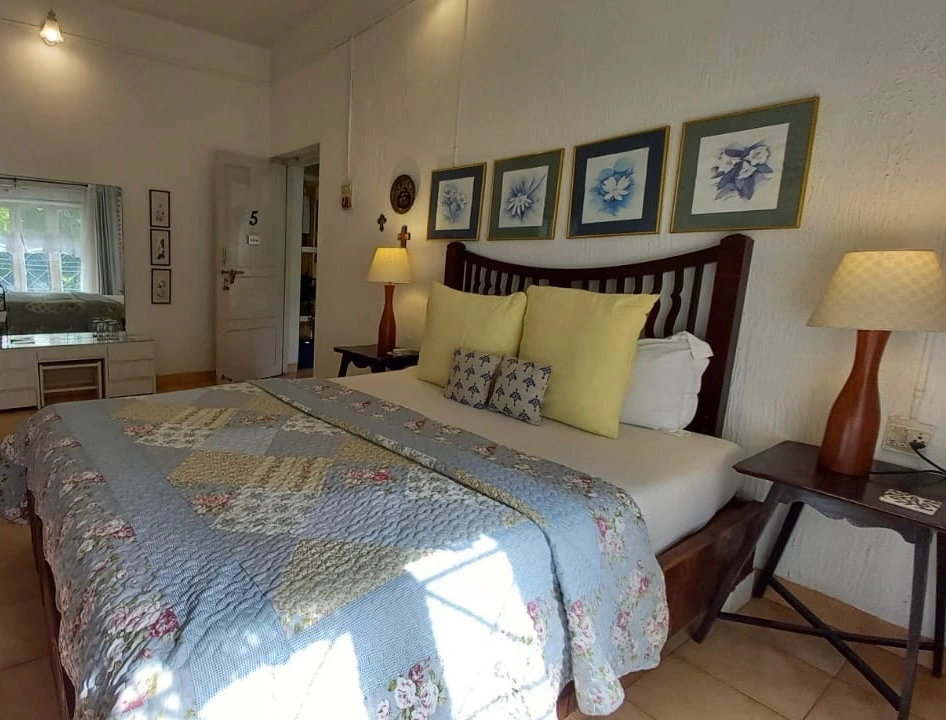 kenwood Villa